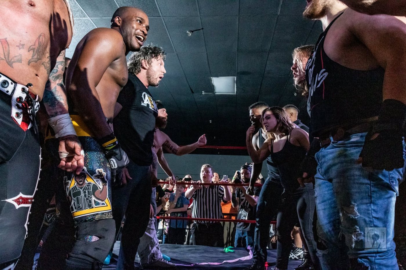 Wrestlers face off in the ring at a Southern Honor show